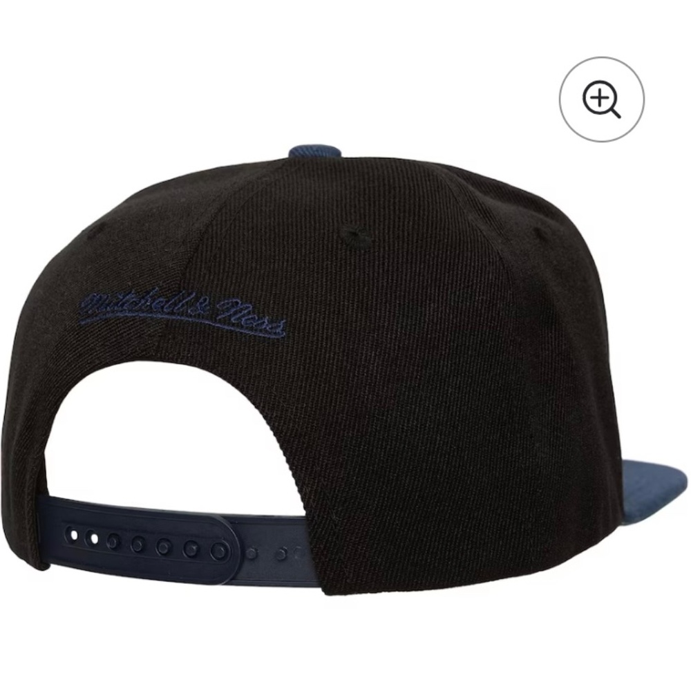 Boston Red Sox Hat - Picture 2 of 2